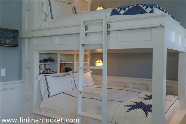 Bunk-Beds-In-The-Sheiling-Cottage-40-Ocean-Avenue-Sconset-MA