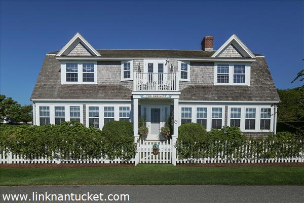 The-Sheiling-Cottage-Nantucket 