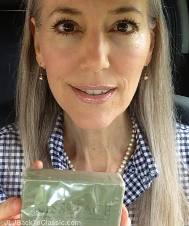 Janis-Lyn-Johnson-Natural-And-Organic-Beauty-Products-Review-YouTube