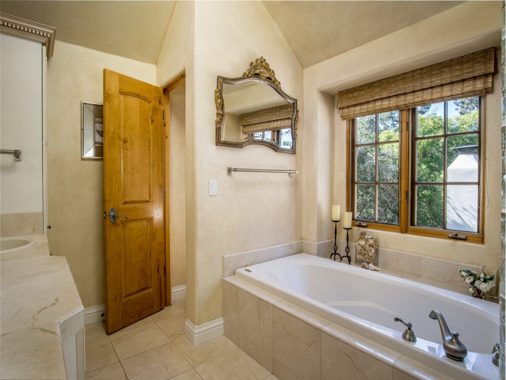 Master-Bath-Cottage-At-Monte-Verde-And-11th-Carmel-By-the-Sea
