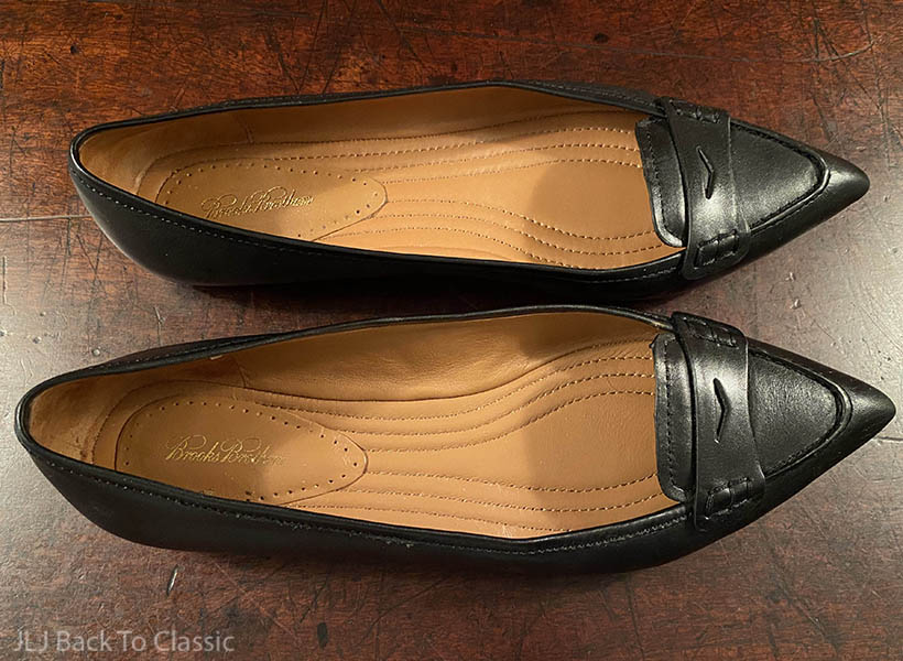classic style tory burch black pointy toe leather flats