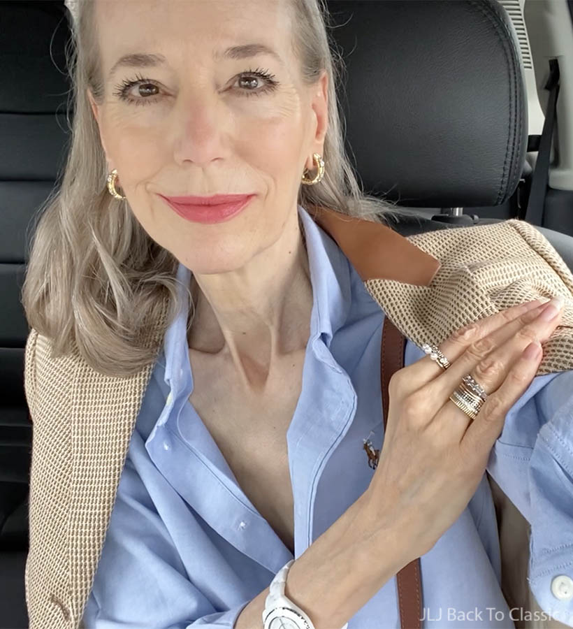 60plus-beauty-influencer-janis-lyn-johnson-jane-iredale-mineral-foundation-and-eyepencil-1