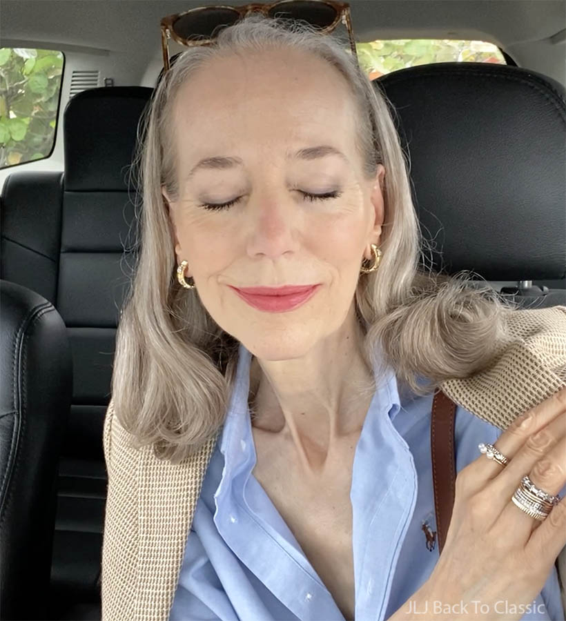 60plus-beauty-influencer-janis-lyn-johnson-jane-iredale-mineral-foundation-and-eyepencil-2
