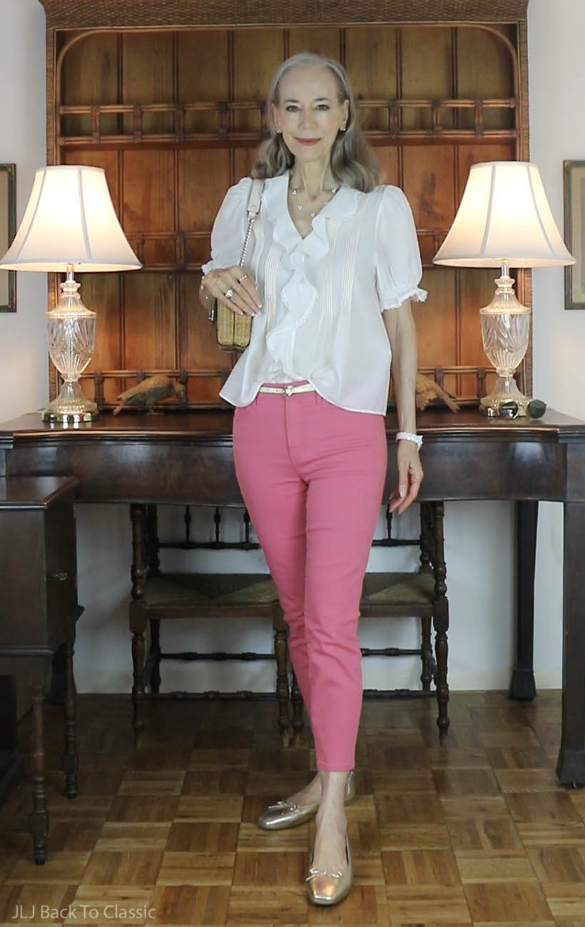 florida-60plus-inluencer-janis-lyn-johnson-white-ruffle-top-coral-jeans-ootd-1