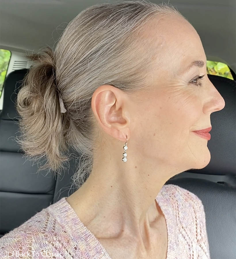 jane-iredale-loose-mineral-foundation-bisque-on-Naples-FL-influencer-janis-lyn-johnson