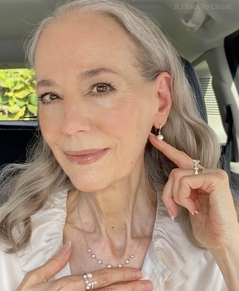 classic-style-influencer-janis-lyn-johnson-wearing-gingiberi-18k-pearl-jewelry-age-65