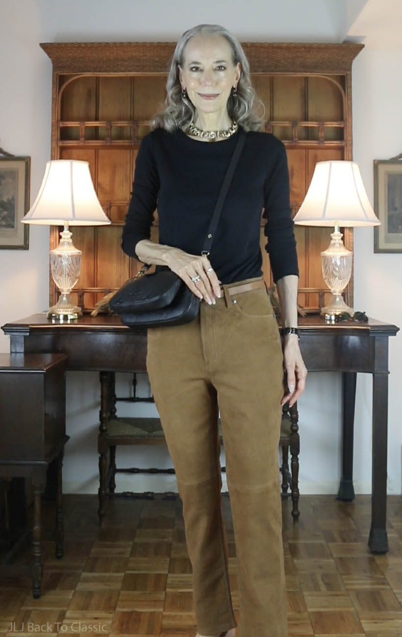 louis-vuitton-black-multi-pochette-ralph-lauren-tan-suede-pants-black-tee-3