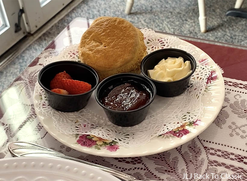 vlog-brambles-english-tea-room-5th-ave-naples-fl-jljbacktoclassic-6