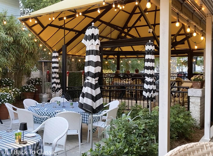 naples-fl-vlog-ridgway-bar-and-grill-christmas-2025-jljbacktoclassic-4