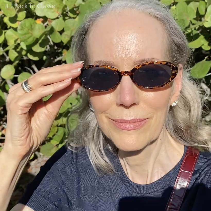 classic-tortoise-oval-sunglasses-on-janis-lyn-johnson-naples-fl-fashioin-influencer.