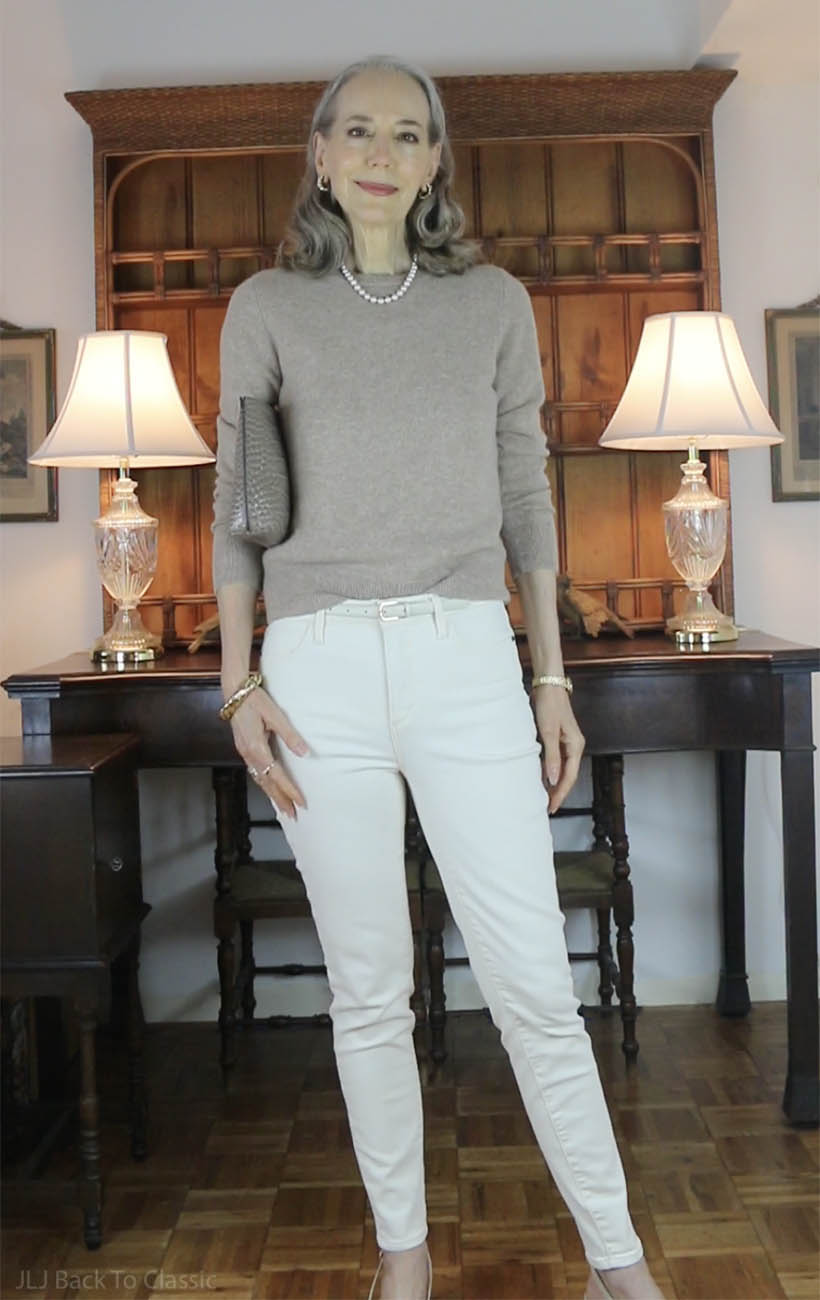 pearls-with-quince-oatmeal-cashmere-crewneck-sweater-ralphlauren-croc-clutch-ivory-jeans-8.