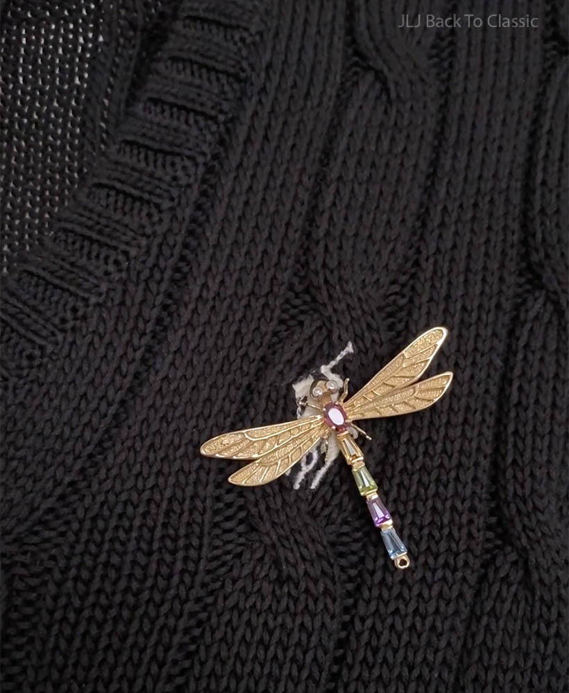 timeless-style-ralph-lauren-black-cableknit-sweater-14k-semiprecious-stones-dragonfly-pin-jljbacktoclassic