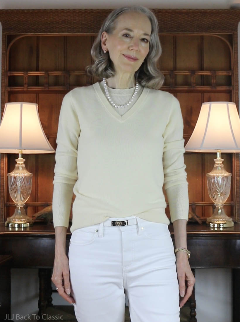 yellow-cashmere-vneck-sweater-short-sleeve-crewnecksweater-white-jeans-outfit-gingiberi-pearls-3