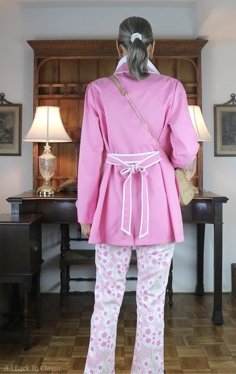classic-florida-preppy-lilly-pulitzer-pink-jacket-printed-jeans-white-shirt-jljbackktoclassic-6