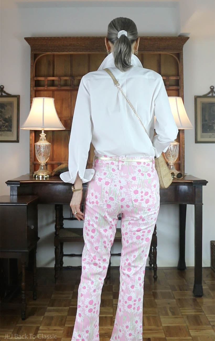 classic-florida-preppy-lilly-pulitzer-printed-jeans-white-shirt-jljbackktoclassic-3