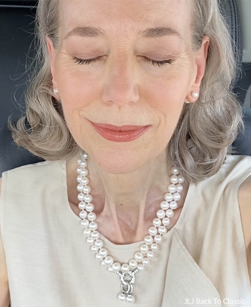 jane-iredale-naturally-glam-eyeshadowpalette-on-florida-granfluencer-janis-lyn-johnson