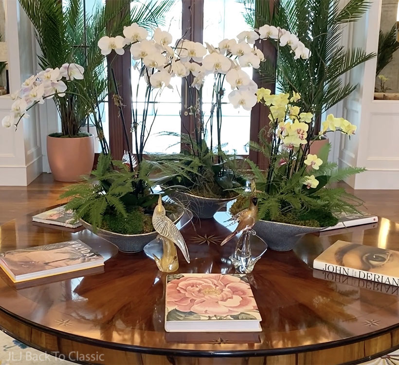 pretty-books-on-table-olde-naples-hotel-lobby-naples-fl-jljbacktoclassic