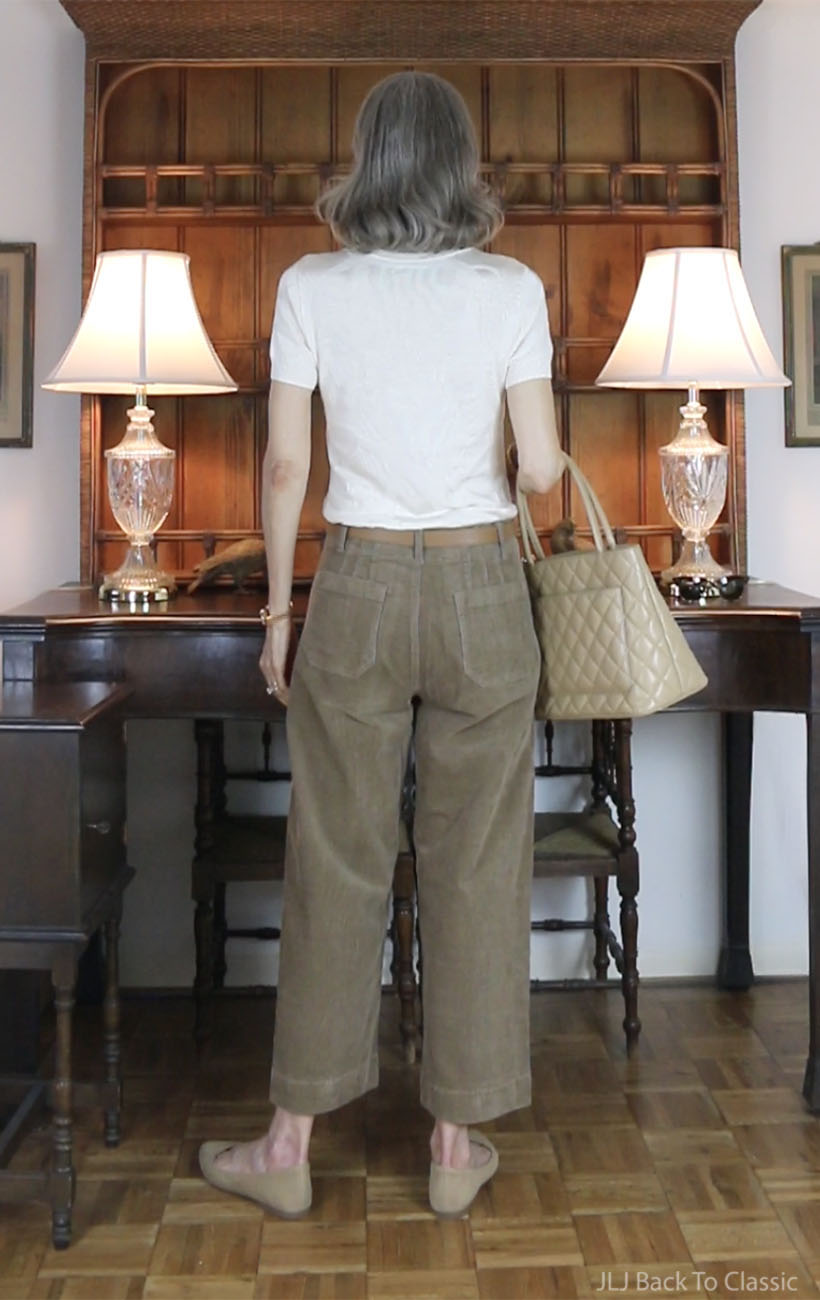 timeless-style-chanel-medallion-tote-camel-corduroy-pants-ivory-jacquard-tee-jljbacktoclassic-3