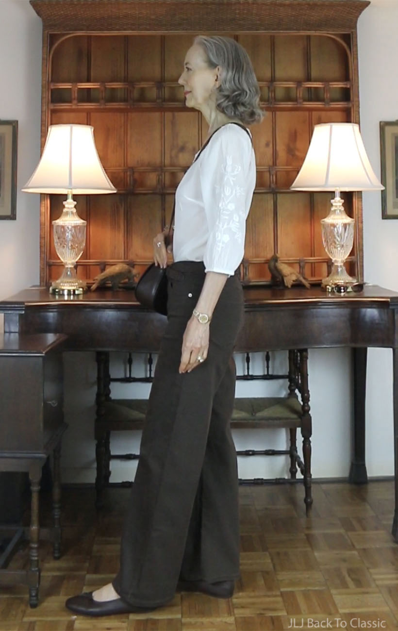 timeless-style-ralph-lauren-saddlebag-brown-jeans-peasantblouse-janis-lyn-johnson-5